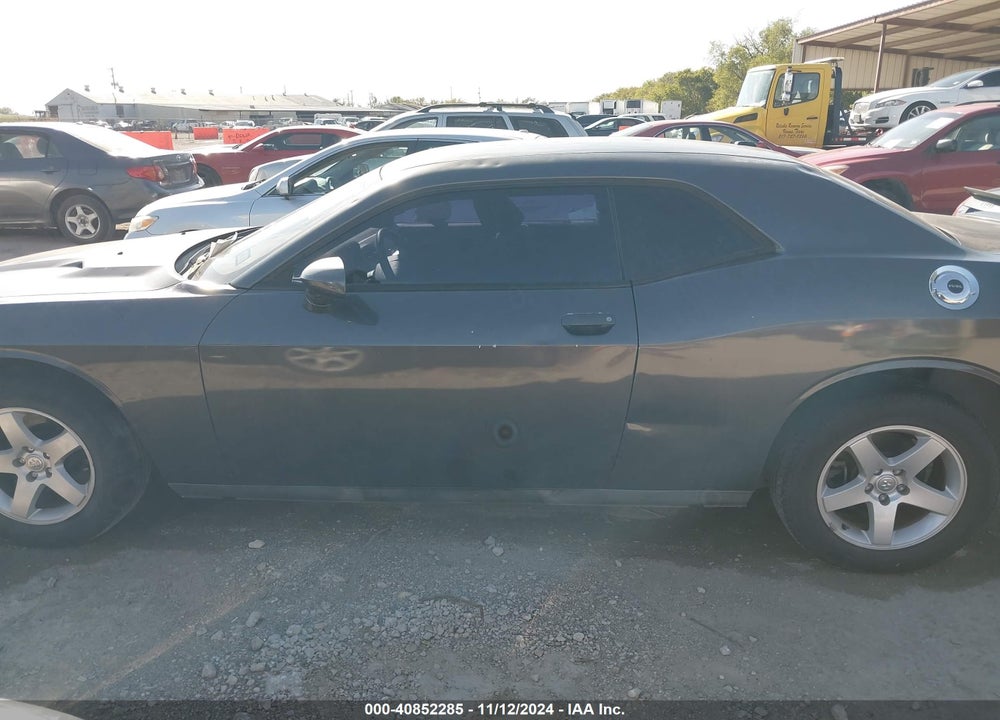 2013 DODGE CHALLENGER SXT VIN: 2C3CDYAG6DH649190