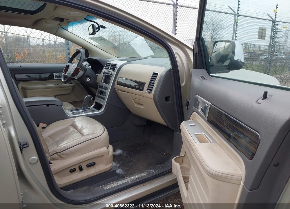 2010 LINCOLN MKX VIN: 2LMDJ8JC3ABJ31445