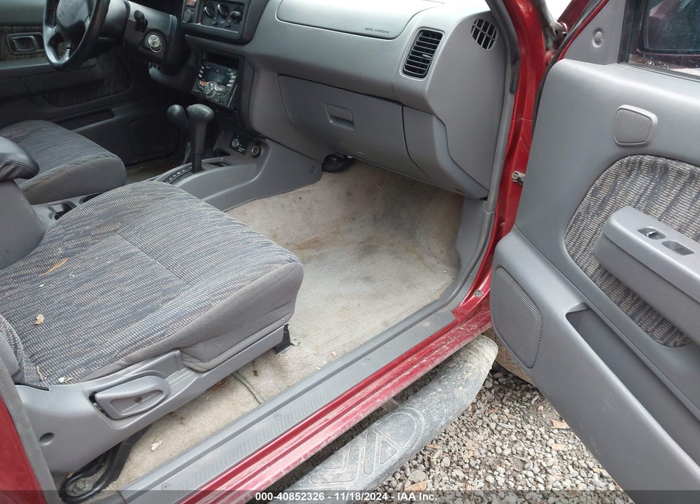 2000 NISSAN FRONTIER SE-V6/XE-V6 VIN: 1N6ED26YXYC375405