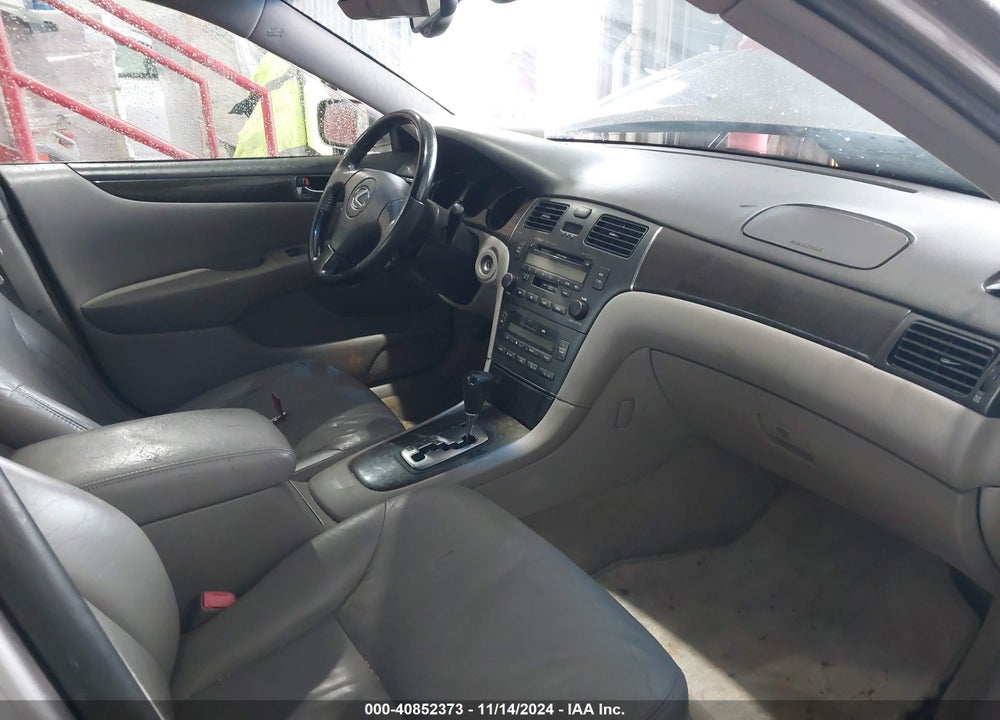 2004 LEXUS ES 330 BASE (A5) VIN: JTHBA30G545039095