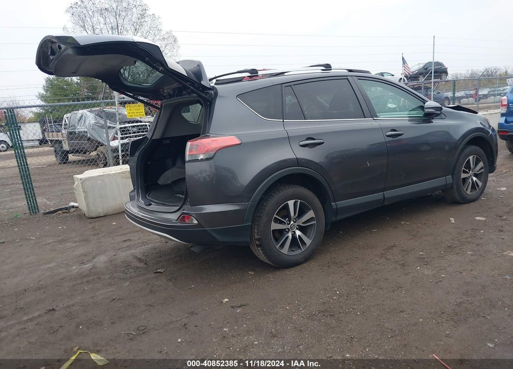 2016 TOYOTA RAV4 XLE VIN: 2T3RFREV5GW509635