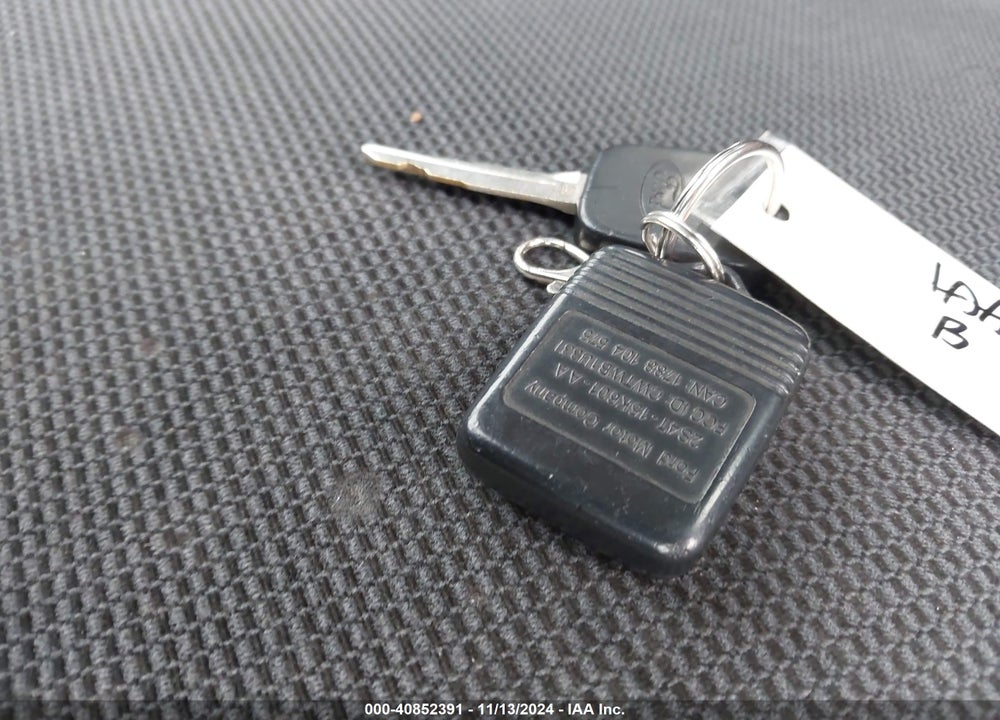 2002 FORD FOCUS SE VIN: 1FAFP34P12W248178