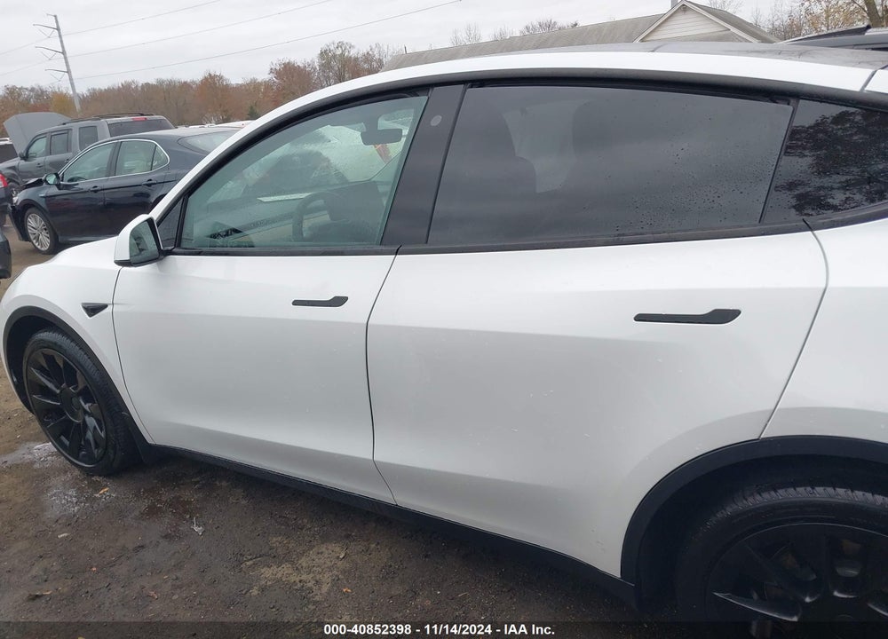 2020 TESLA MODEL Y LONG RANGE DUAL MOTOR ALL-WHEEL DRIVE VIN: 5YJYGDEE5LF045726