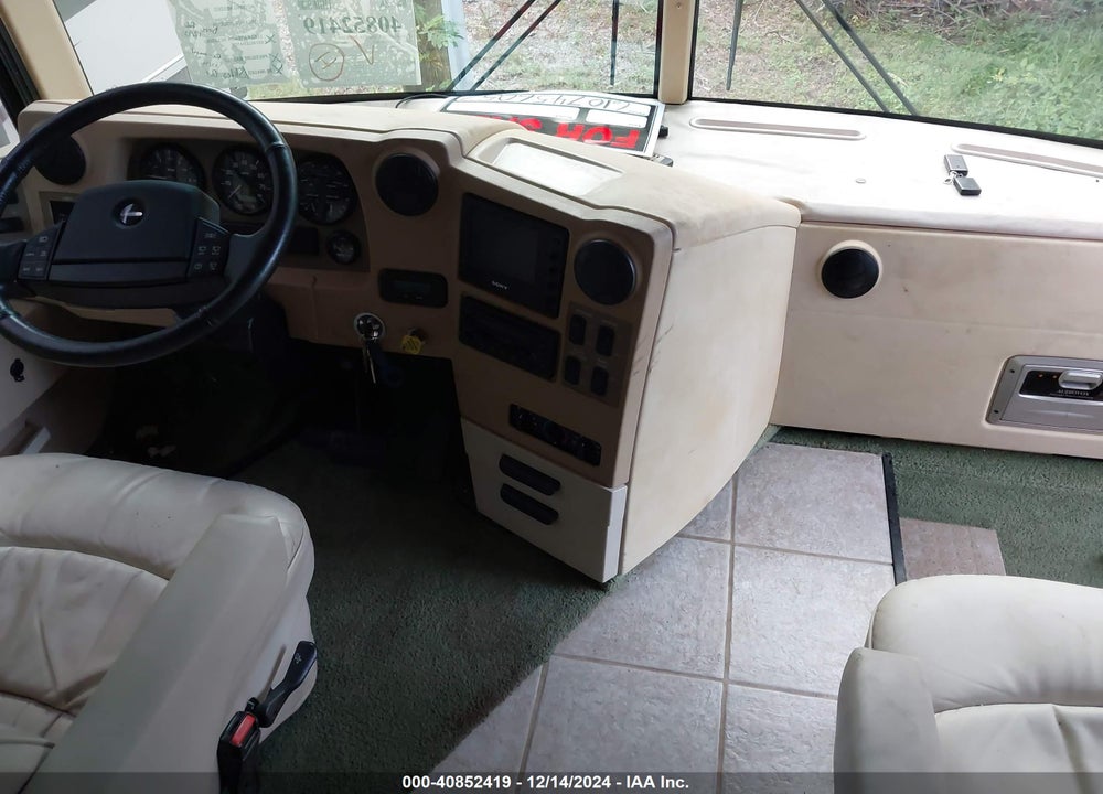 2004 FREIGHTLINER CHASSIS X LINE MOTOR HOME VIN: 4UZAAHBS24CM71517