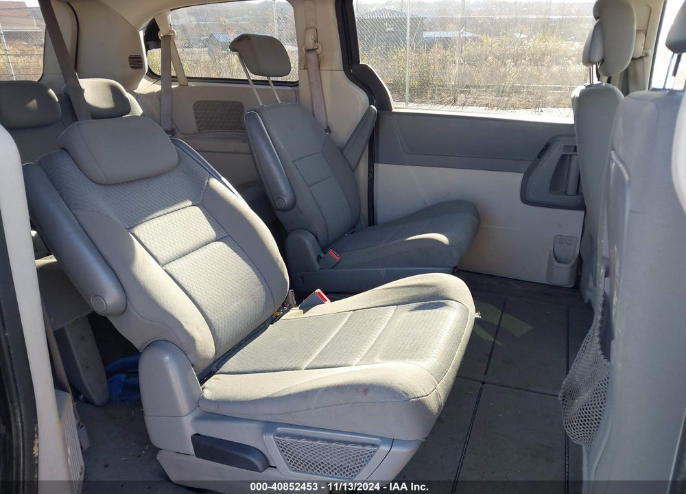 2010 DODGE GRAND CARAVAN HERO VIN: 2D4RN3D14AR411179