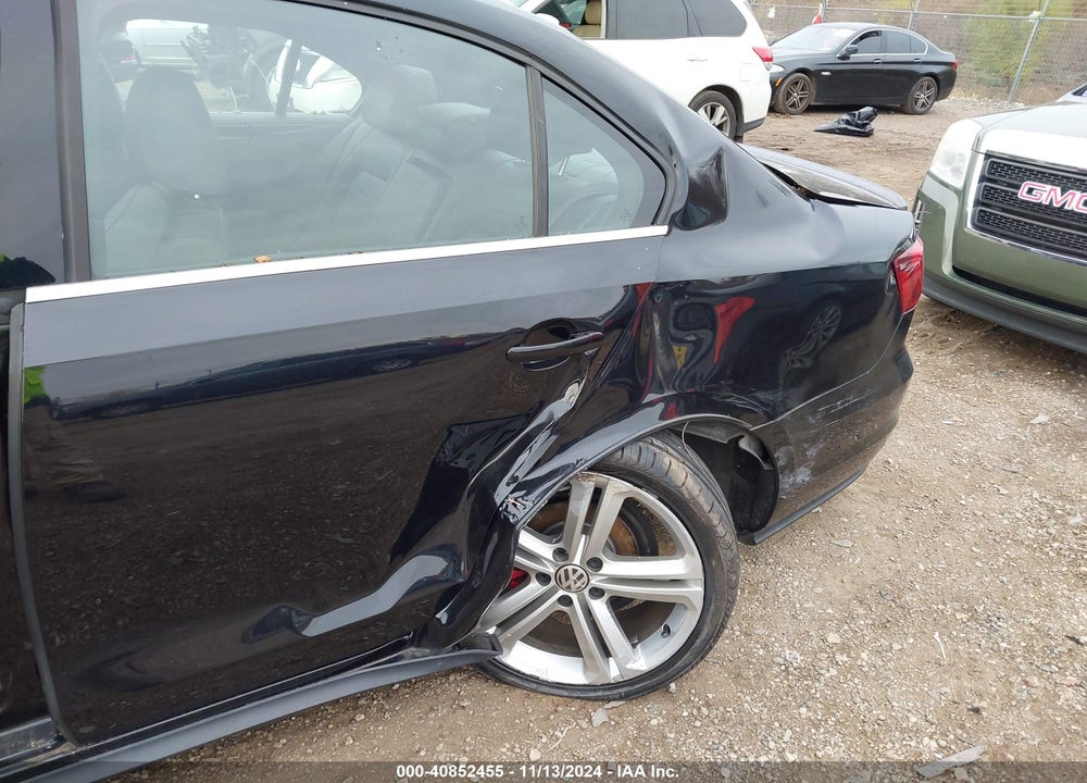 2017 VOLKSWAGEN JETTA GLI VIN: 3VW4T7AJ9HM335174