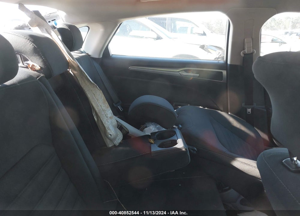 2018 FORD FUSION SE VIN: 3FA6P0H74JR277989