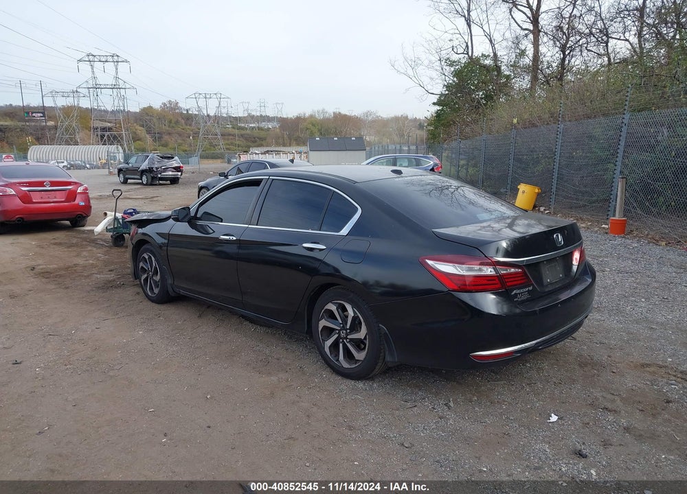 2017 HONDA ACCORD EX-L VIN: 1HGCR2F87HA133678