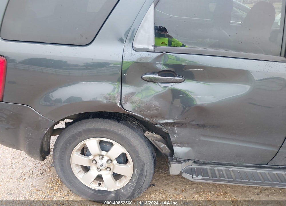 2008 FORD ESCAPE LIMITED VIN: 1FMCU04118KE02934