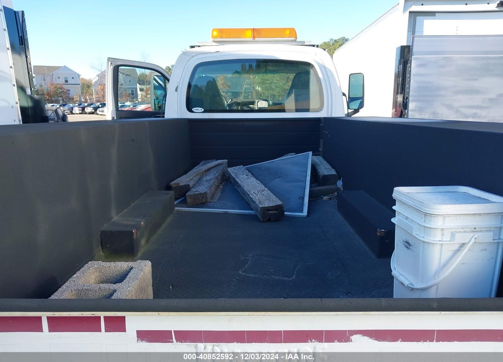 2005 GMC C5500 VIN: 1GDE5C1235F522744