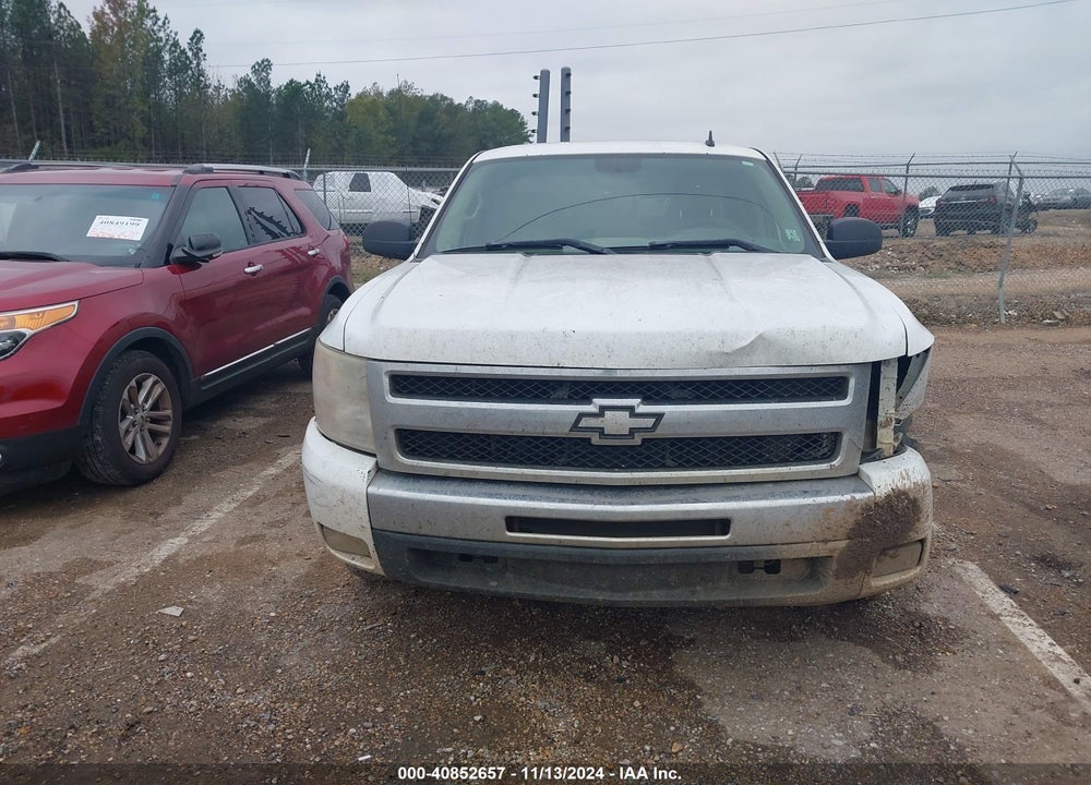 2011 CHEVROLET SILVERADO 1500 LT VIN: 1GCRCSE00BZ447994