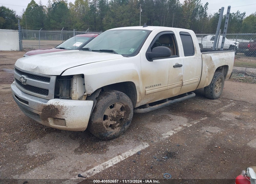 2011 CHEVROLET SILVERADO 1500 LT VIN: 1GCRCSE00BZ447994