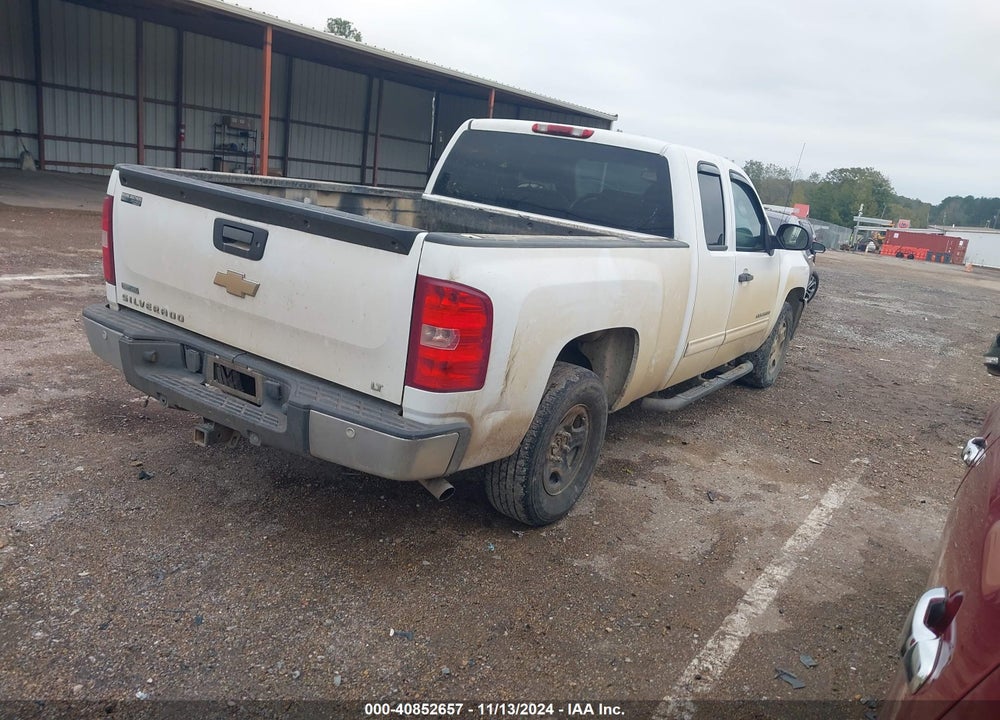 2011 CHEVROLET SILVERADO 1500 LT VIN: 1GCRCSE00BZ447994
