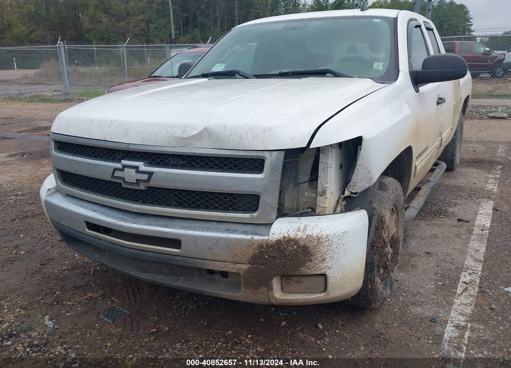 2011 CHEVROLET SILVERADO 1500 LT VIN: 1GCRCSE00BZ447994