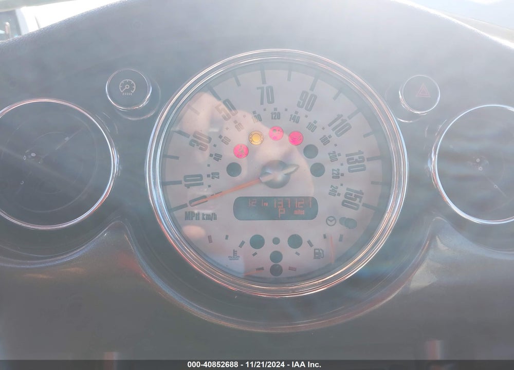 2006 MINI COOPER VIN: WMWRC33516TK15267