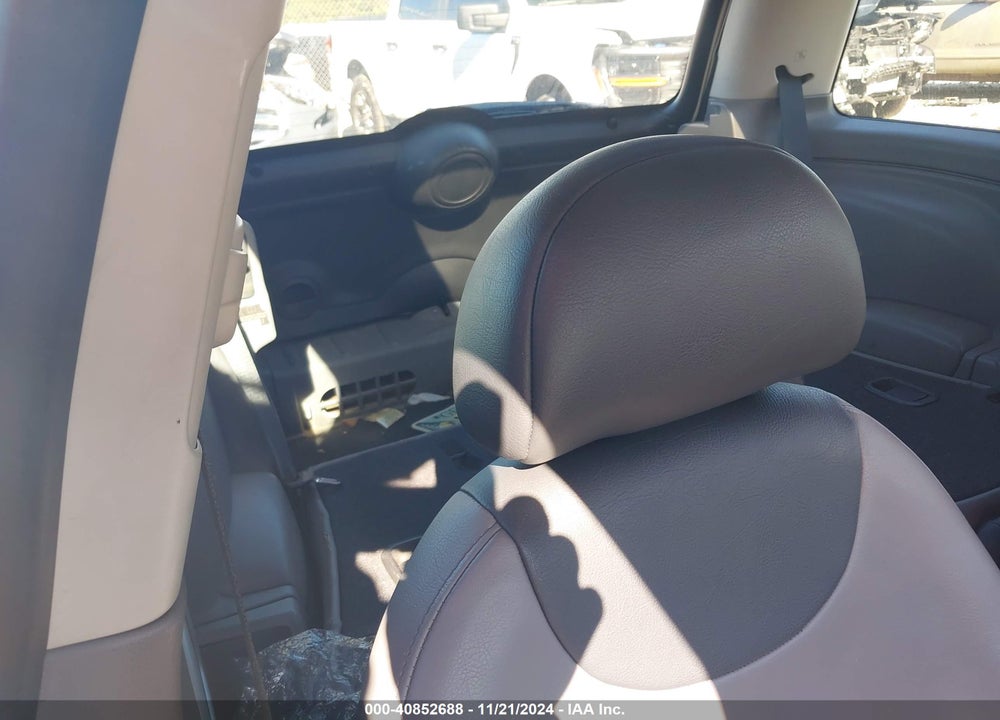 2006 MINI COOPER VIN: WMWRC33516TK15267