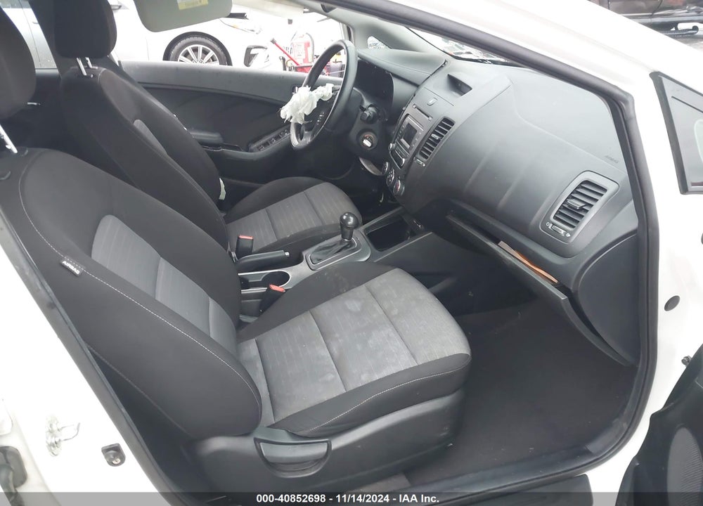 2015 KIA FORTE EX VIN: KNAFX5A82F5372343