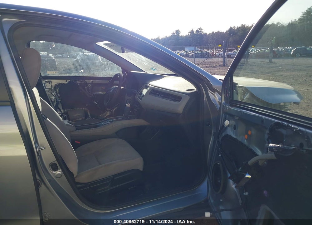 2018 HONDA HR-V LX VIN: 3CZRU6H3XJG729840