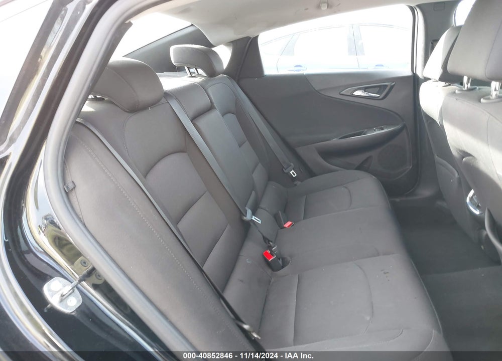 2018 CHEVROLET MALIBU LT VIN: 1G1ZD5ST8JF176348
