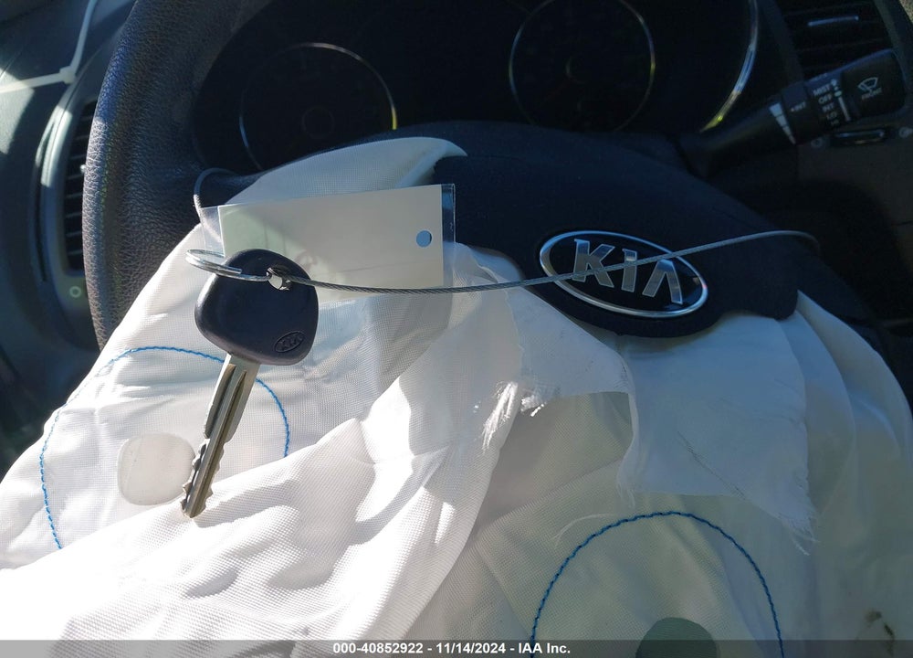 2015 KIA FORTE LX VIN: KNAFK4A61F5338580