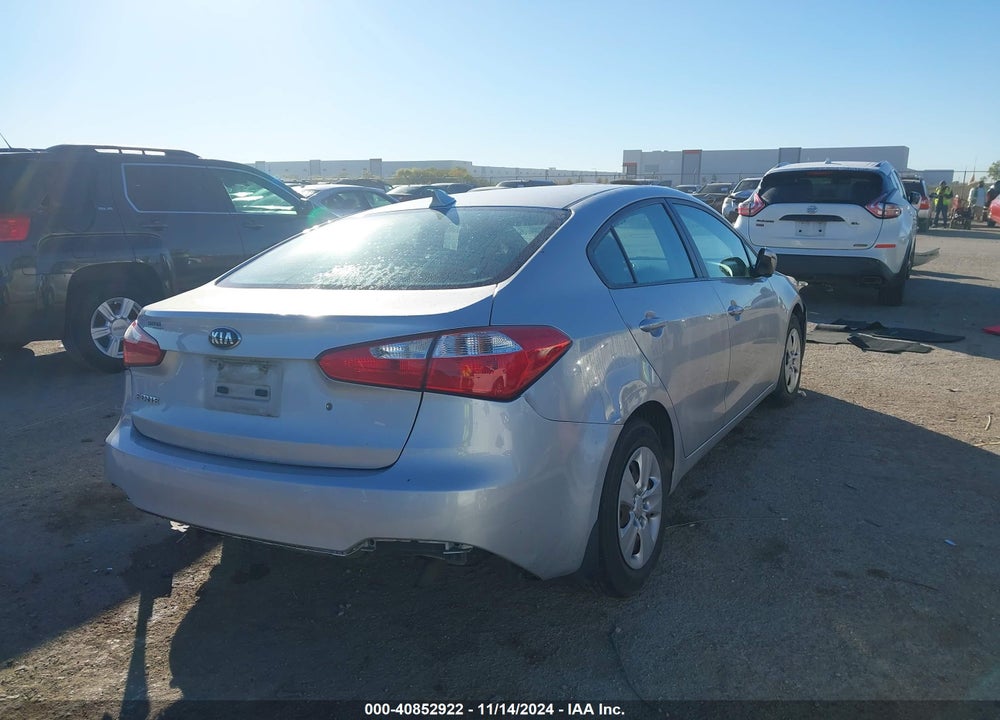 2015 KIA FORTE LX VIN: KNAFK4A61F5338580