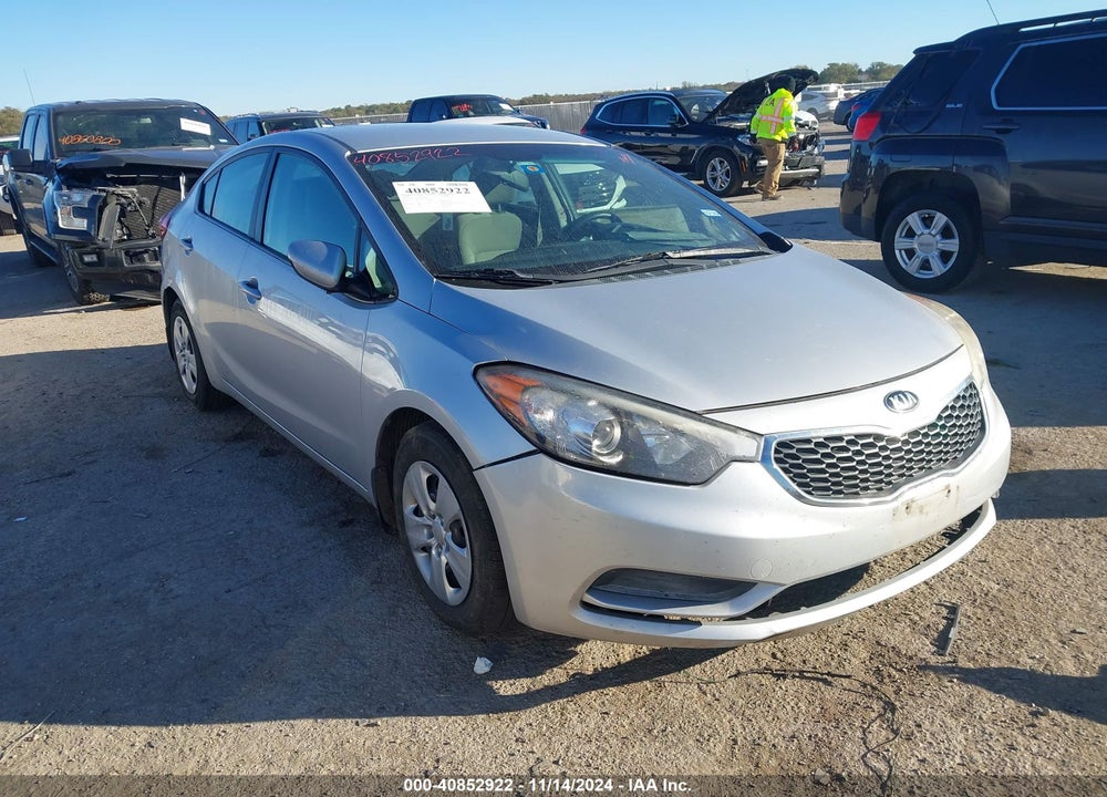 2015 KIA FORTE LX VIN: KNAFK4A61F5338580