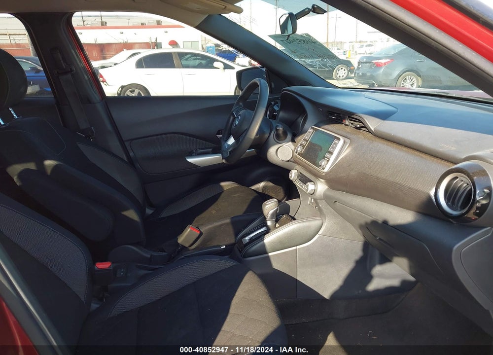 2018 NISSAN KICKS SV VIN: 3N1CP5CU8JL535699