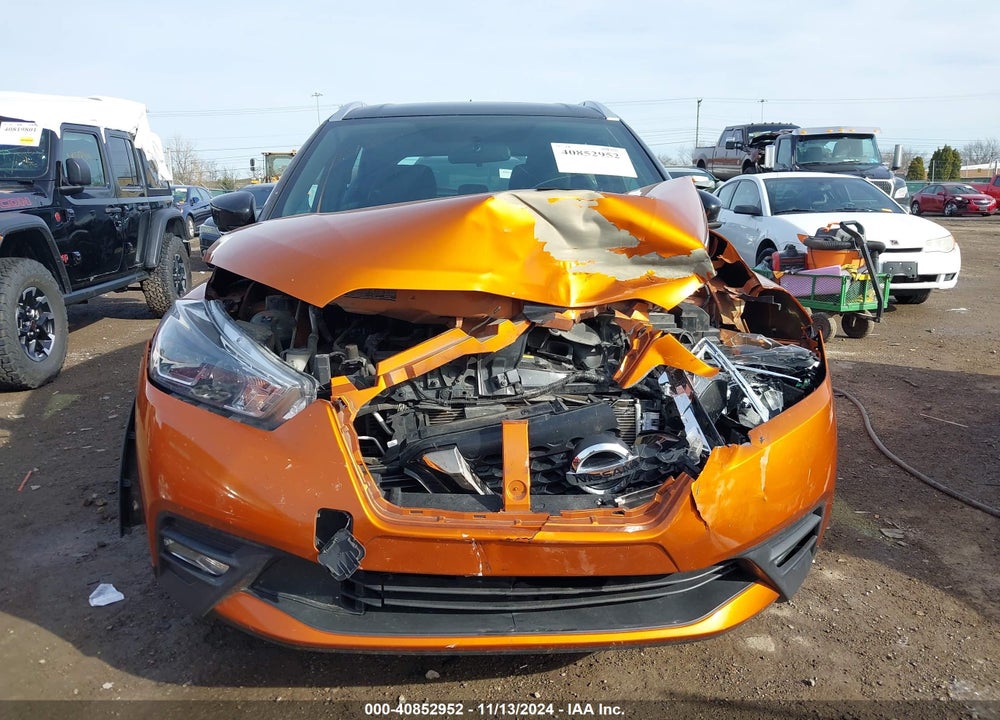 2019 NISSAN KICKS SR VIN: 3N1CP5CU7KL566881