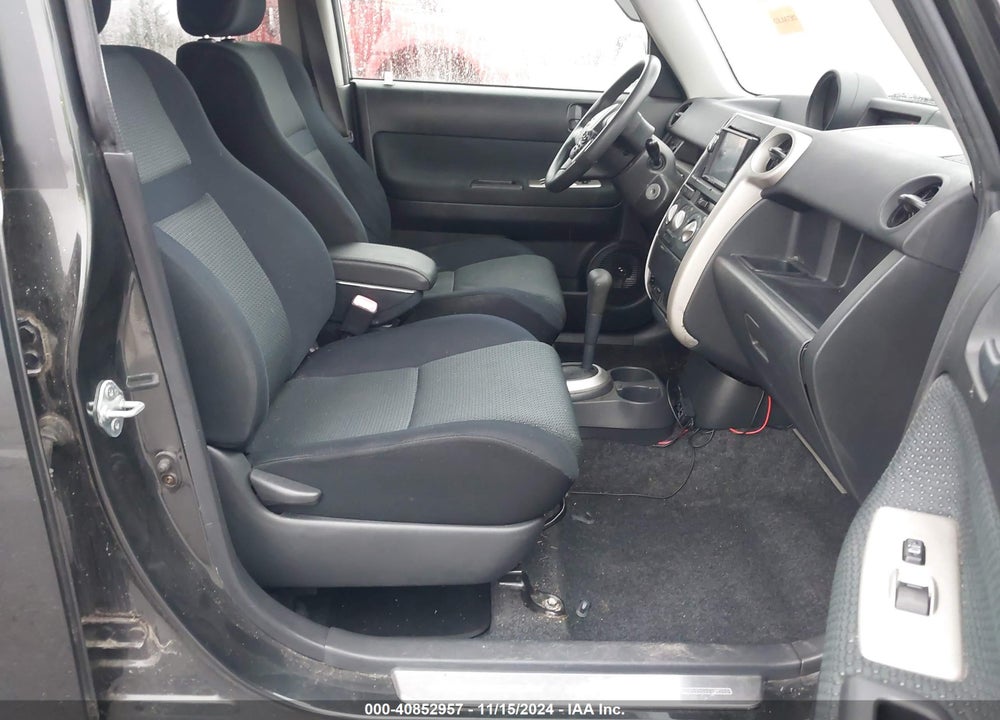 2006 SCION XB VIN: JTLKT324564084016