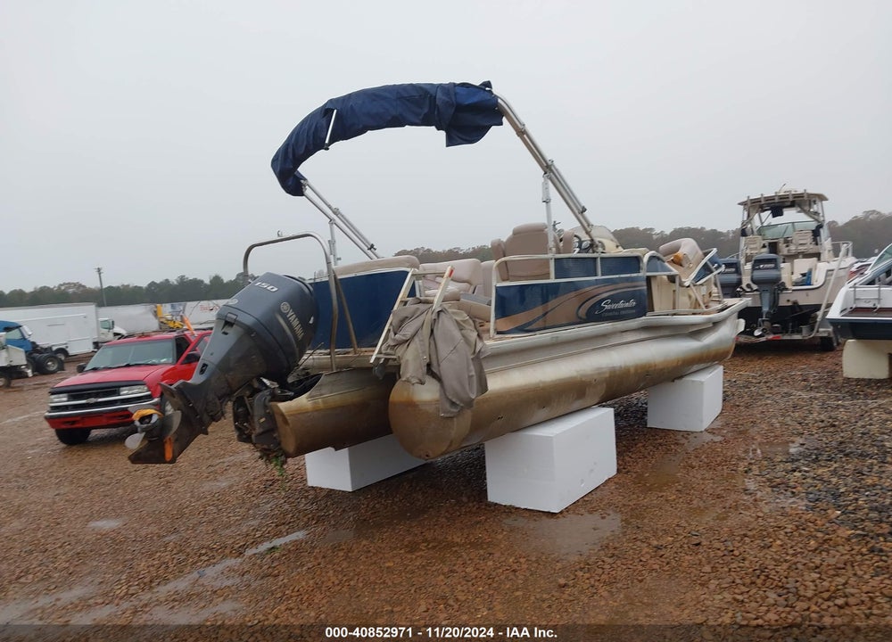2014 SWEETWATER TRITOON SW 2286C VIN: GDY24496F414