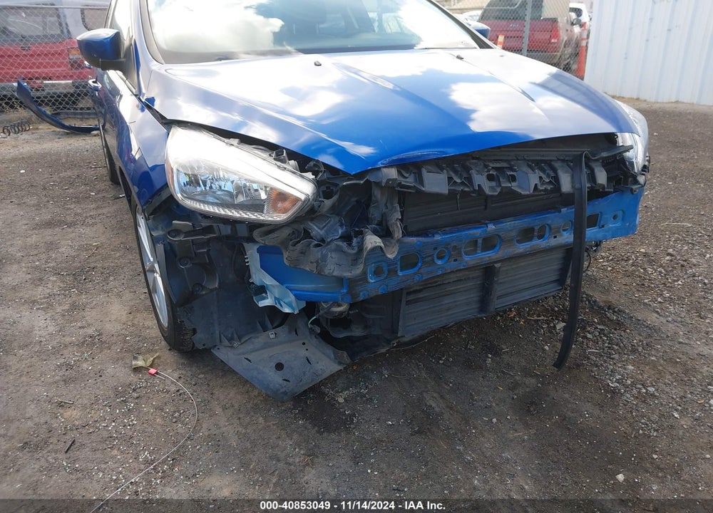 2018 FORD FOCUS SE VIN: 1FADP3F22JL272885