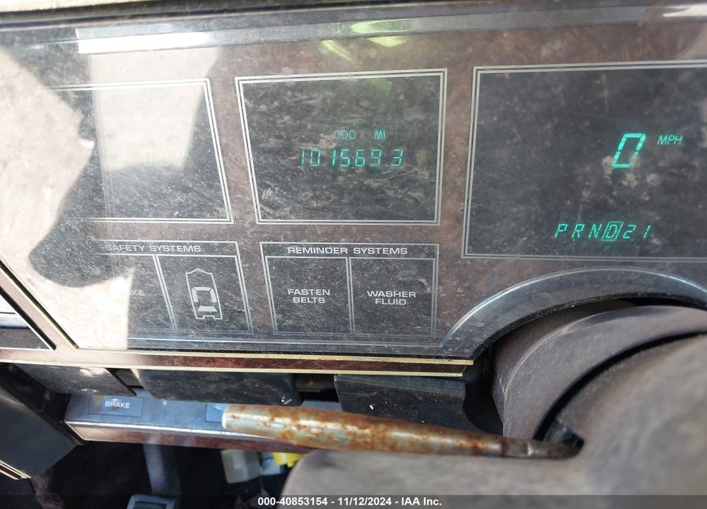 1981 CHRYSLER IMPERIAL VIN: 2A3BY62J9BR102267