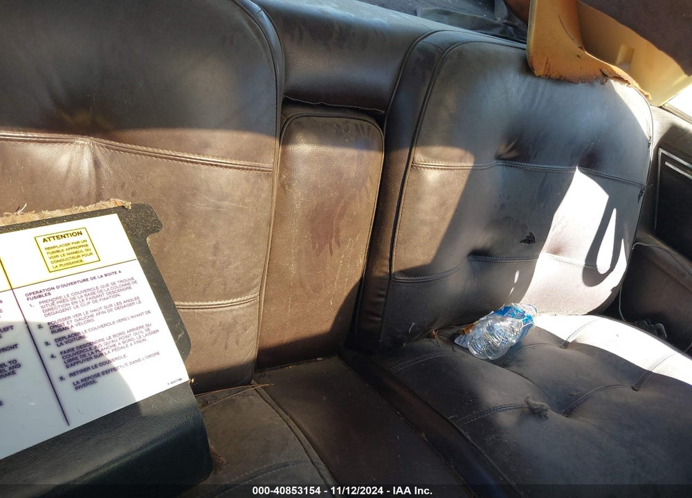1981 CHRYSLER IMPERIAL VIN: 2A3BY62J9BR102267