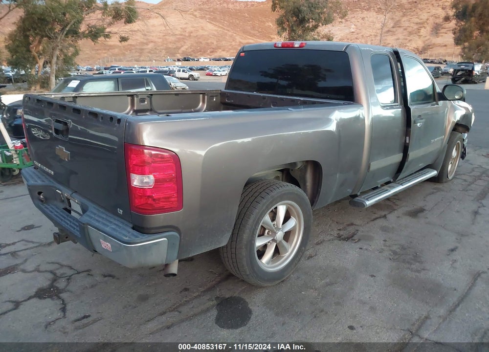 2007 CHEVROLET SILVERADO 1500 LT1 VIN: 2GCEC19J371687312