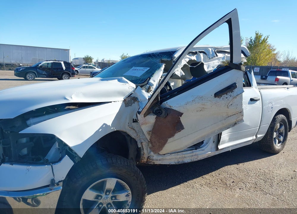 2014 RAM 1500 VIN: 1C6RR7KT1ES461613