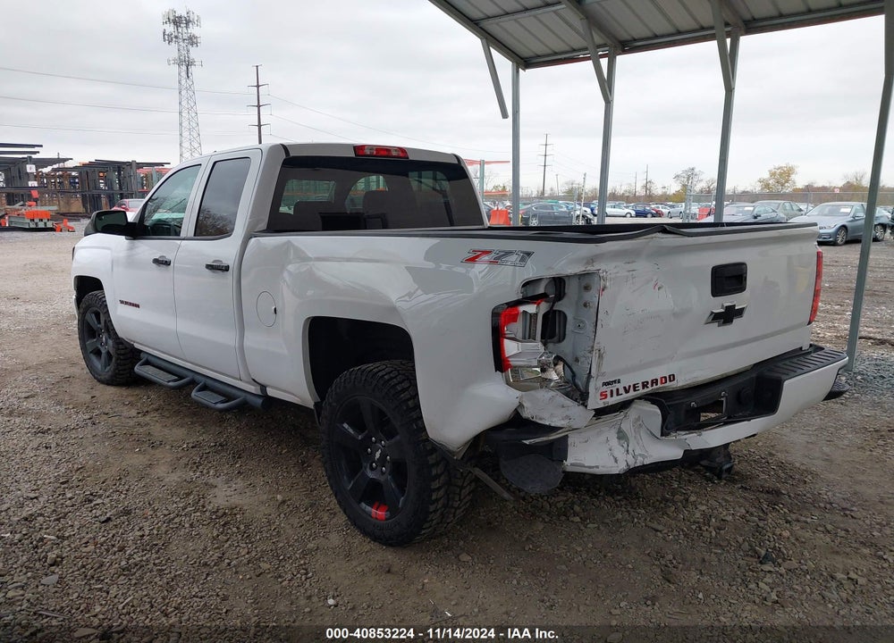 2017 CHEVROLET SILVERADO 1500 LT VIN: 1GCVKREC7HZ379433