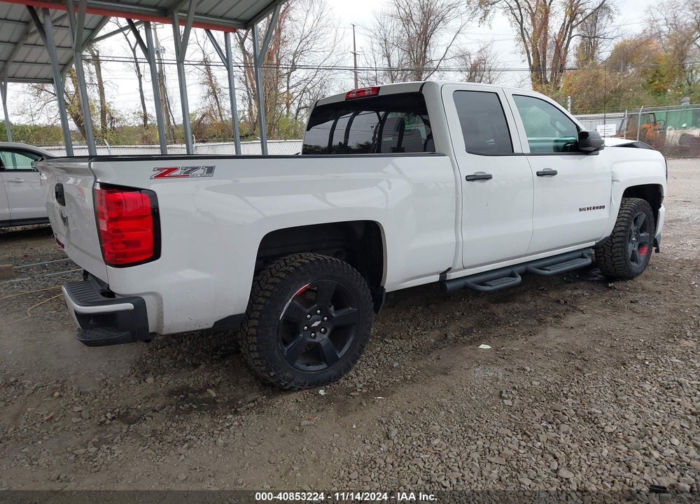 2017 CHEVROLET SILVERADO 1500 LT VIN: 1GCVKREC7HZ379433
