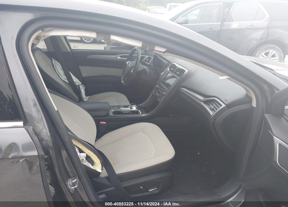 2019 FORD FUSION SE VIN: 3FA6P0HD2KR111753