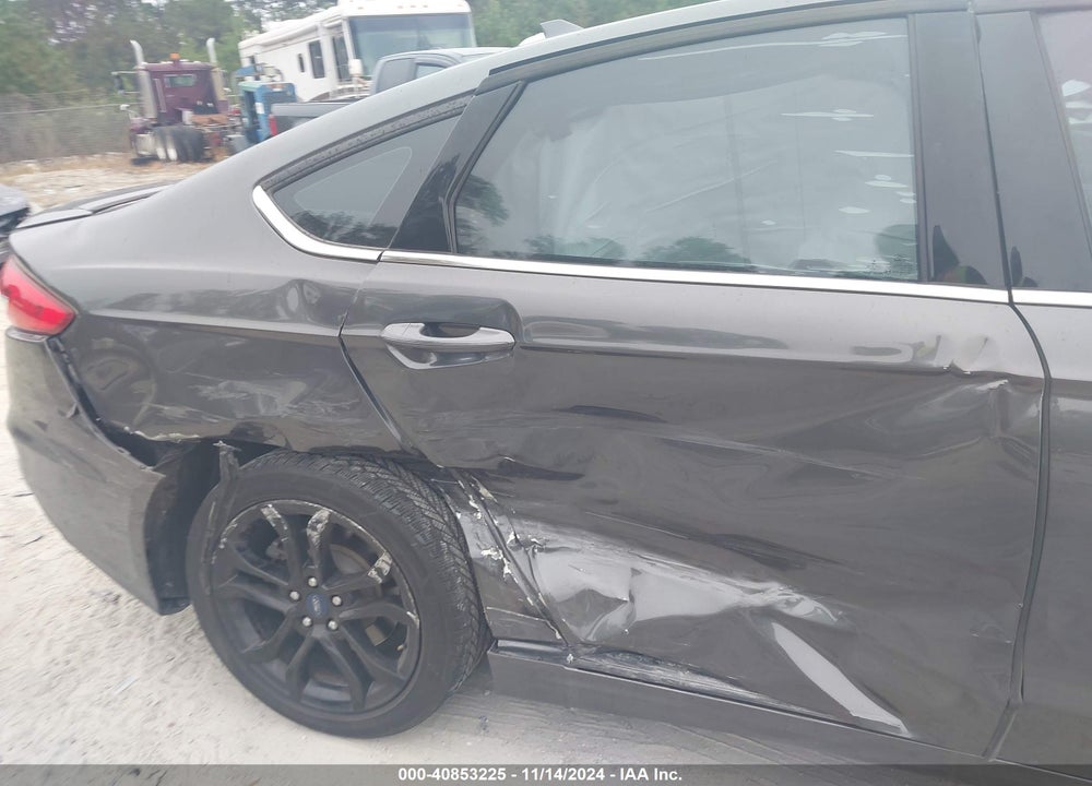 2019 FORD FUSION SE VIN: 3FA6P0HD2KR111753