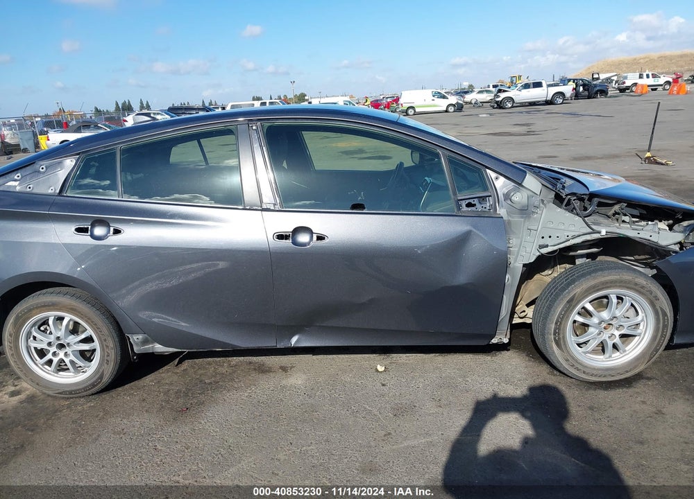 2016 TOYOTA PRIUS TWO ECO VIN: JTDKARFU0G3029317