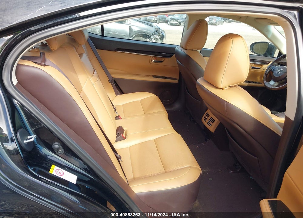 2018 LEXUS ES 350 VIN: 58ABK1GG0JU107348