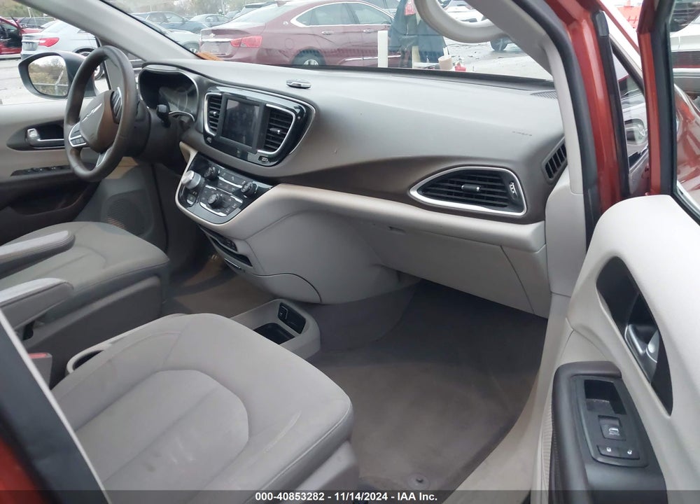 2018 CHRYSLER PACIFICA LX VIN: 2C4RC1CGXJR163582