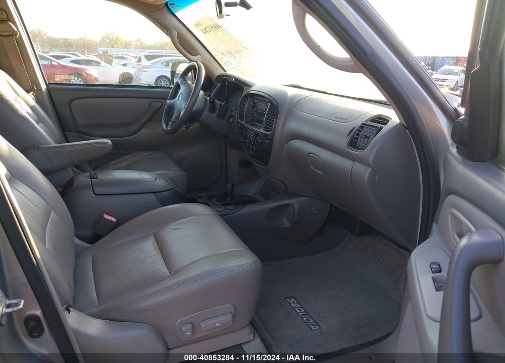 2001 TOYOTA SEQUOIA SR5 V8 VIN: 5TDBT44A71S003521