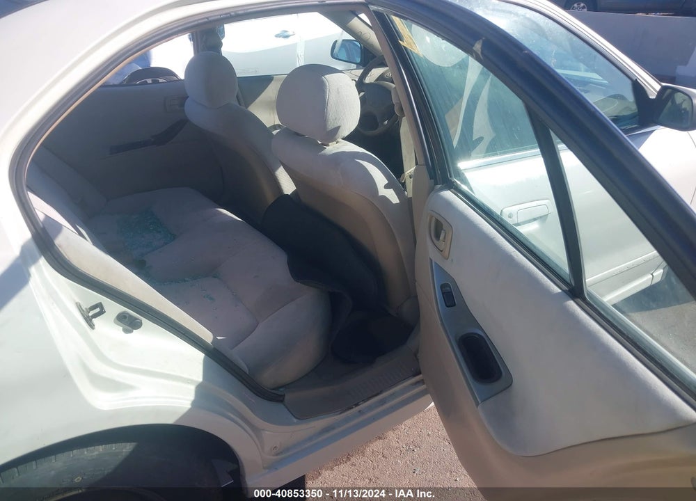 2000 MITSUBISHI GALANT ES VIN: 4A3AA46GXYE180502