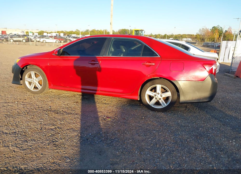 2014 TOYOTA CAMRY SE VIN: 4T1BF1FK3EU765463