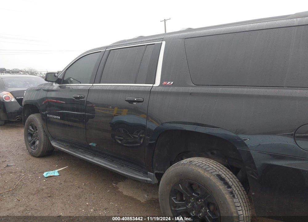 2017 CHEVROLET SUBURBAN LT VIN: 1GNSKHKC2HR376058