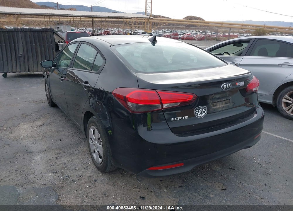 2017 KIA FORTE LX VIN: 3KPFK4A76HE123764