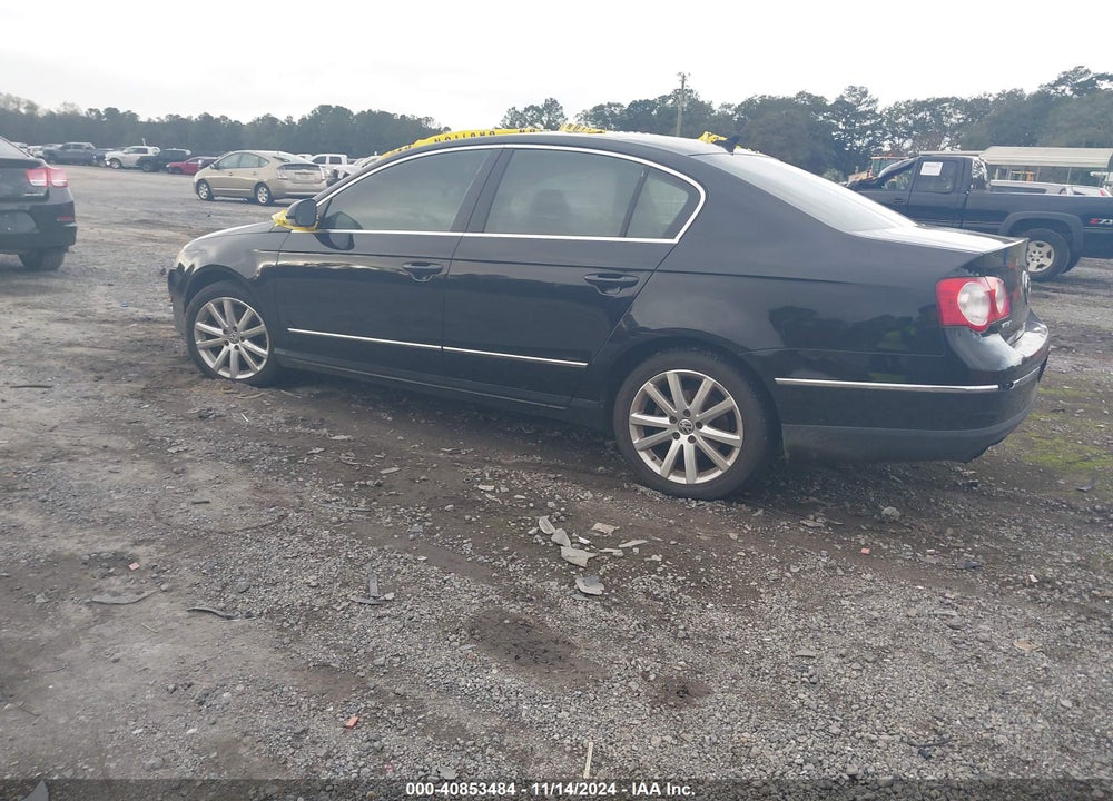 2010 VOLKSWAGEN PASSAT KOMFORT VIN: WVWJM7AN1AE096169