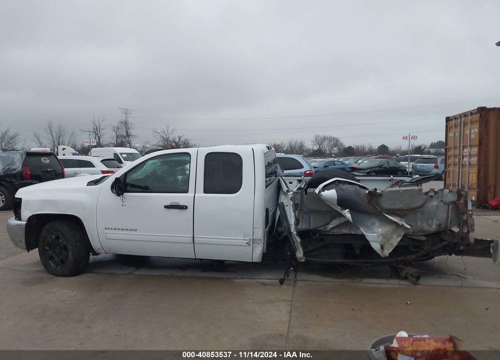 2013 CHEVROLET SILVERADO 1500 LT VIN: 1GCRKSE70DZ205340