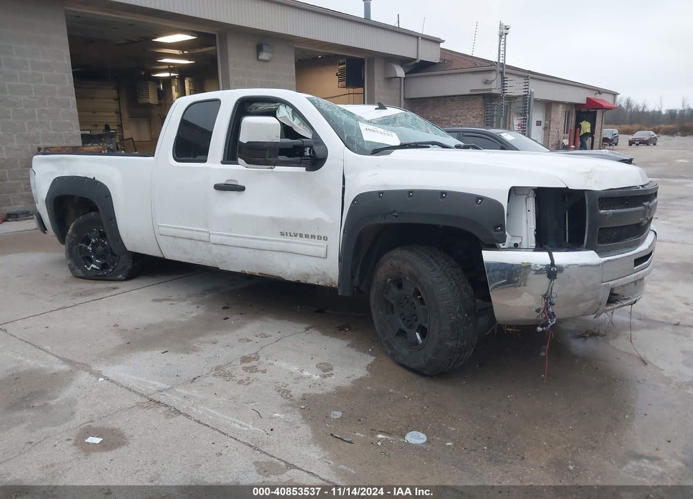 2013 CHEVROLET SILVERADO 1500 LT VIN: 1GCRKSE70DZ205340